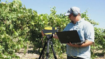Rodrigo Krugner, United States Department of Agriculture (USDA), field studies