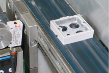 Objekterkennung über einfachen Schaltsensor (links)